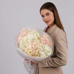 buket nezhnyh gortenzij  5